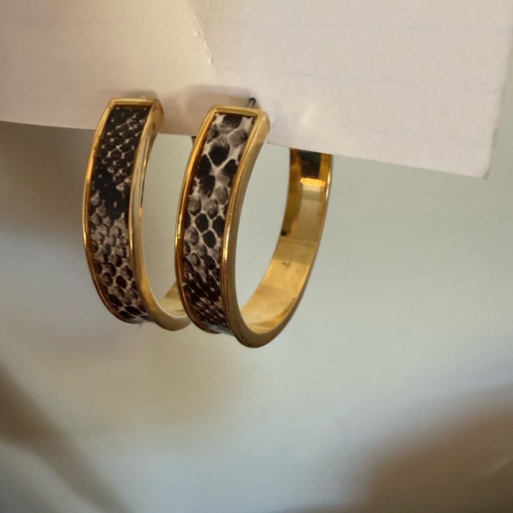 Caché set gold tone snake skin earrings and bracelet - Picture 5 of 9